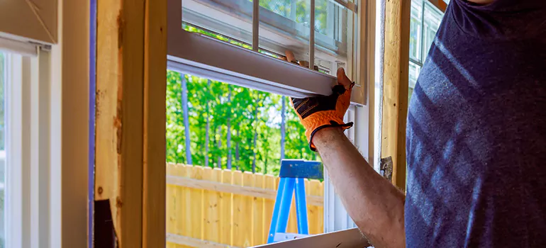 >Bay Window Curtain Rail Track in Ferry Pass, FL